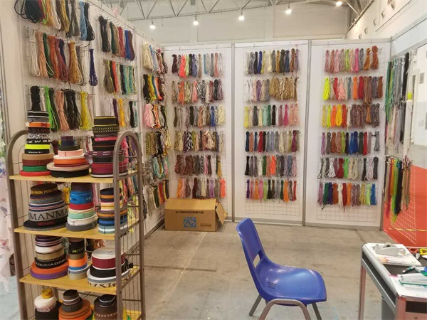 織帶的染色過(guò)程你了解嗎?